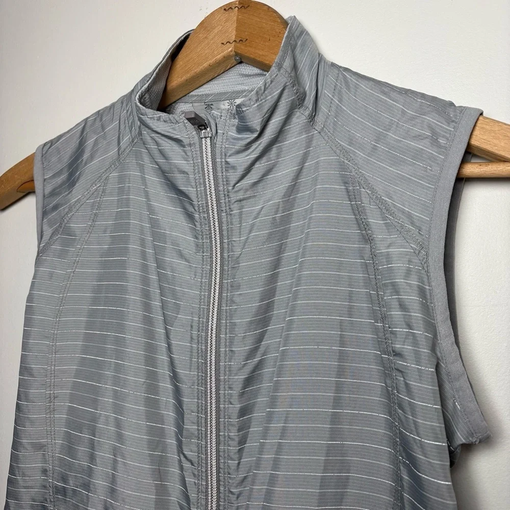 Athleta Jammin' Running Vest Reflective Lightweight Gray Silver Size XS